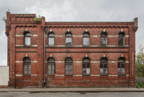 riot36:  Awaiting by Sascha Nau Leipzig got a lot of attention in the last years. Many people are visiting the city each year and many of those are deciding to stay. Buildings that were abandoned after the collapse of the GDR are now being rebuild and