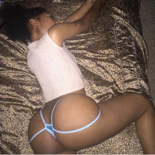 thickerbeauties: Sexy!  #allthatass #sexy #asssophat #assassassass #thickwoman #thatasstho #thickthi