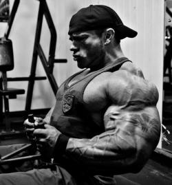 fanomuscle:  Flex Lewis