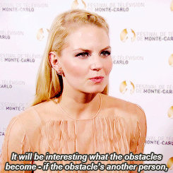 emmasneverland:  How do you think that relationship [Emma &amp; Hook] is going