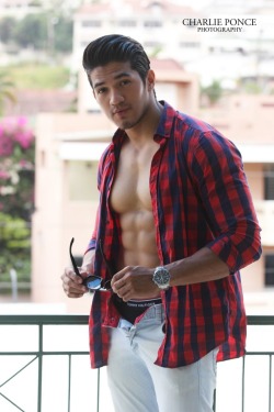 chicosguaposlindos:  Jorge Chino Cruz Strippe.