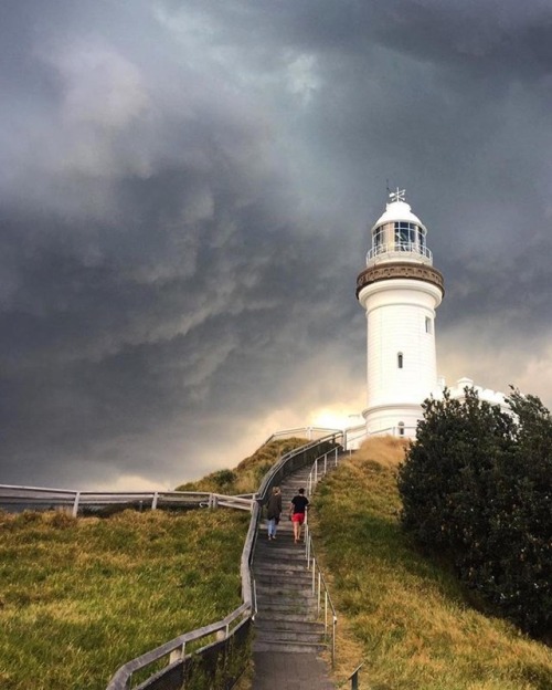 Afternoon storm in Byron Bay&hellip; @holyhilary ・・・ #byronbay #visitbyron