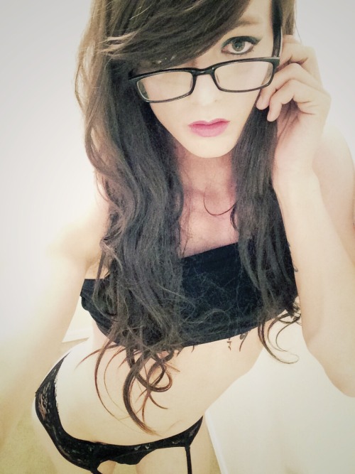 imglitched:  All of my favorite photos.  Part 2. :P  I love your glasses.