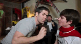 pringlesaremydivision:  thefoolishdeer:  grumpasfuck:  spaghettichicken.gif  Look