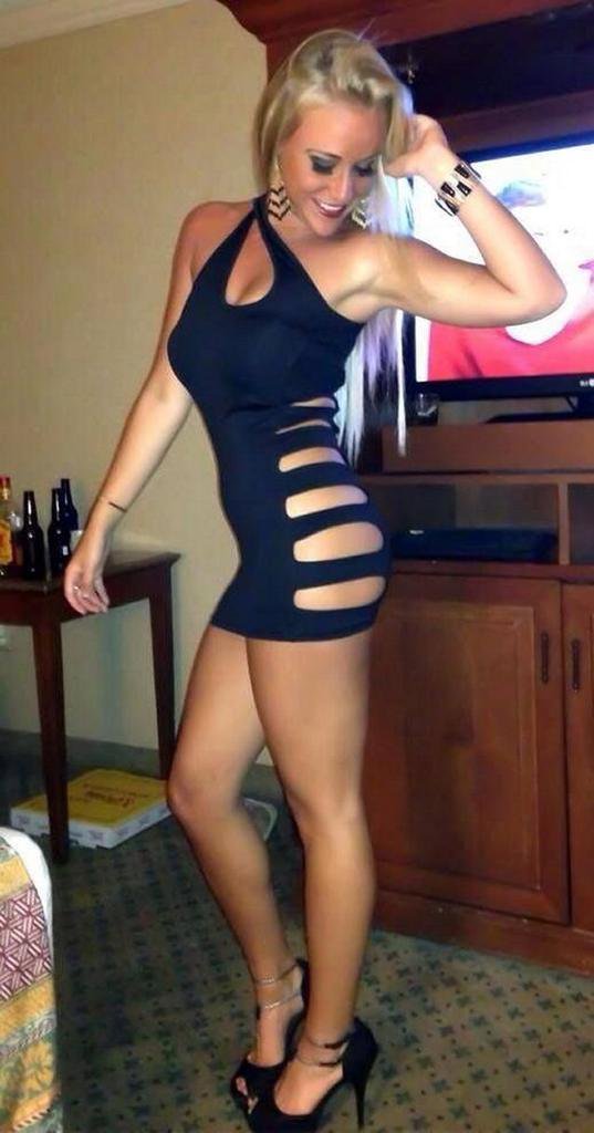 all-sexy-legs:  Motel http://ift.tt/2k6ftgt