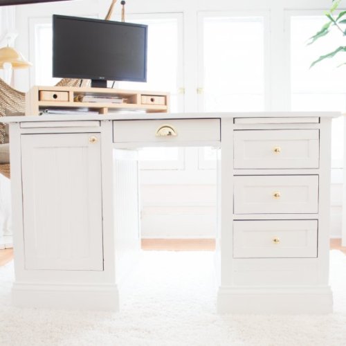 Before and After: Thrift Store Desk - bit.ly/2FXgGpr