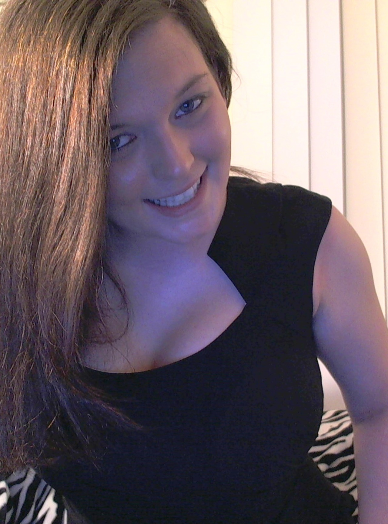 lauraleigh-mygirlfund:  Another new photo of me :) xoxo Laura mygirlfund.com/Lauraleigh