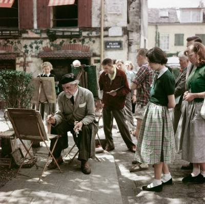 fravery:Robert Capa weekMontmartre, Paris, adult photos