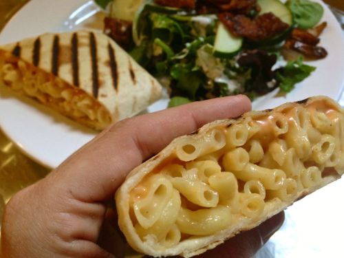 cj-sewers:catsandcunts:doublefancy:grilled mac and cheese wrap, vegan! with buffalo shiitake mushroo