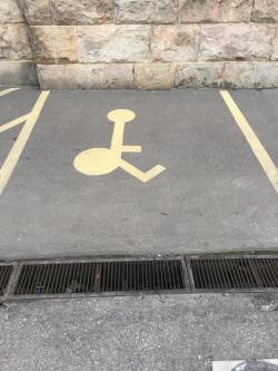 mydailyfunnypics:  Kardashian parking only