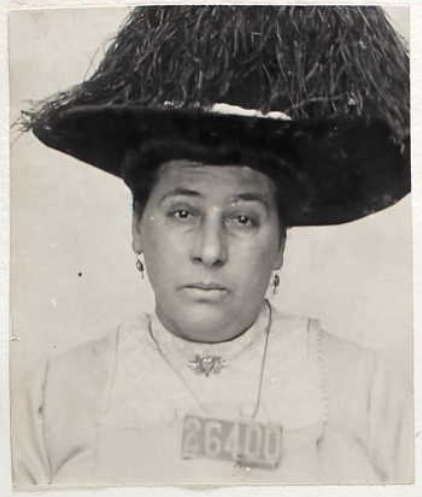 yeoldenews:   Female inmates of San Quentin State Prison and their very fine hats. 7/?.