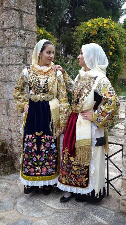 TRADITIONAL COSTUMES - AVLONAS, ATTICA. Exterior of Zygomalas Museum. 