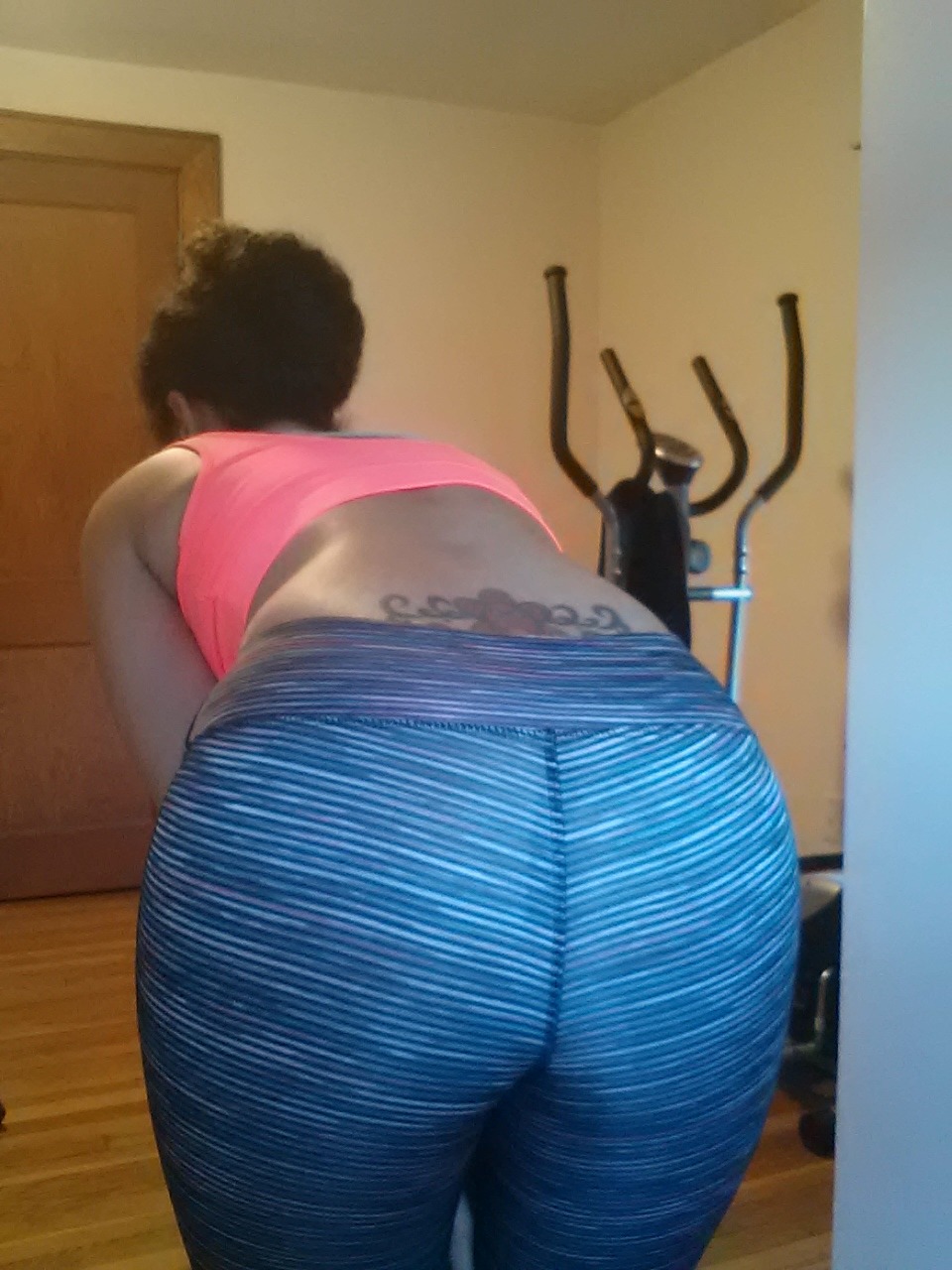 ynglatinmilf:  Keeping my Latin milf body tight!!!!Please follow and reblogYnglatinmilf.tumblr.com