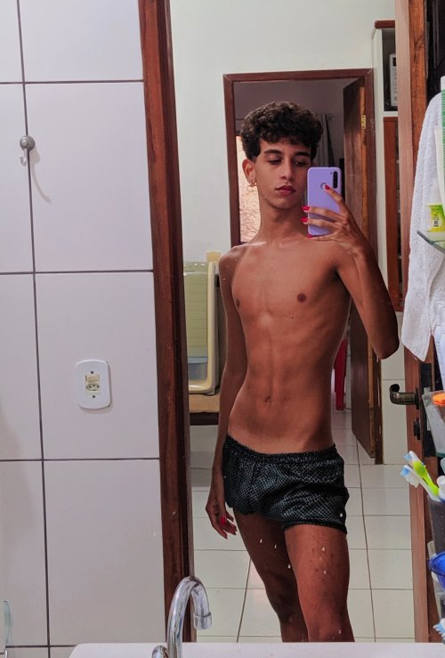 triploide:
“#LGBTQtogether guinho @coronna_
”