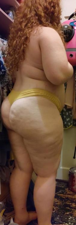 Porn Pics hugelovedezire:  I could use a good ass slapping