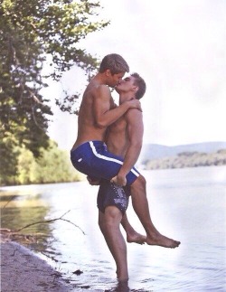 cuteegaycouples:  www.cuteegaycouples.tumblr.com Like our Facebook page and Follow Us On Twitter 