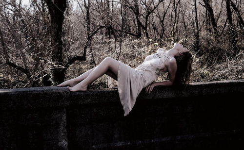 Inviting death by notyourcanvas 