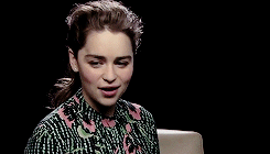 favorite people &gt; Emilia Clarke A young Brit girl with no theatre experience