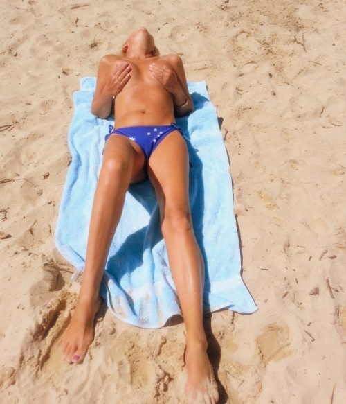dpleo:  just catching the last of the warm rays of Summer.  My favourite season is Autumn but I