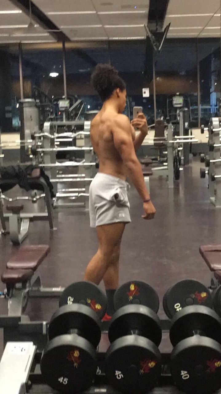swolizard:  Havent posted an update of working out in a while but just know ya boi