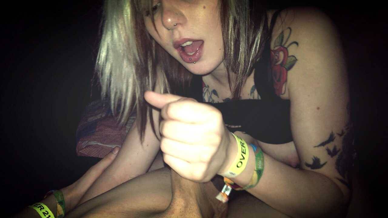 sexysexnsuch:  sheishotiamnot:  E had never had tent sex before. ;) We’ll post
