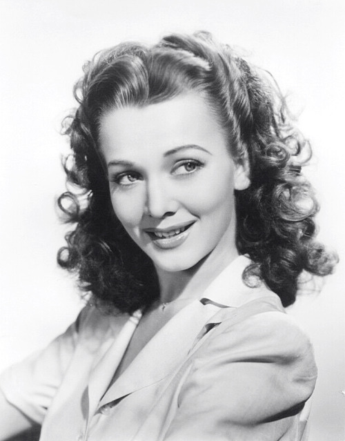 Carole Landis, 1941, whose career started with great promise but ended in suicide in 1948