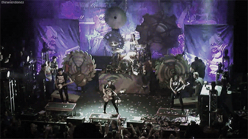 thewierdones:  all time low began to play with bean bags while pierce the veil was playing, so the boys from ptv began a game of beer pong during all time lows set. I love band pranks 
