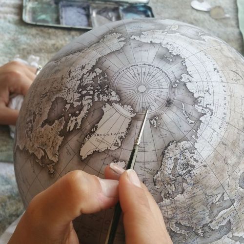 crookedindifference:  culturenlifestyle:  A Peak Inside One of the Two Hand-Crafted Globe Studios in the World London based studio Bellerby & Co. Globemakers is among one of the only two workshops in the world, which produces handcrafted globes.