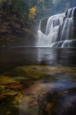 Radivs:  Haunted By Waters By Kristina Wilson   What A Beautiful Place!