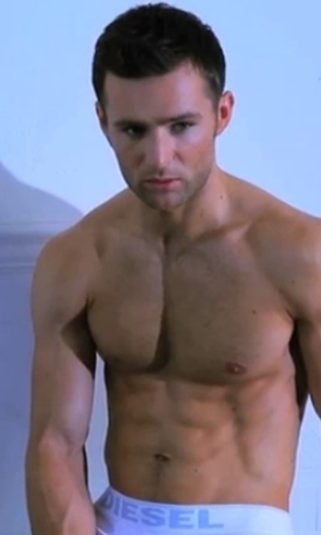 Sex fuck-yeah-male-celebs:  Harry Judd pictures