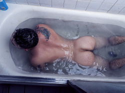 briannieh:  Bath-time #Briannieh  