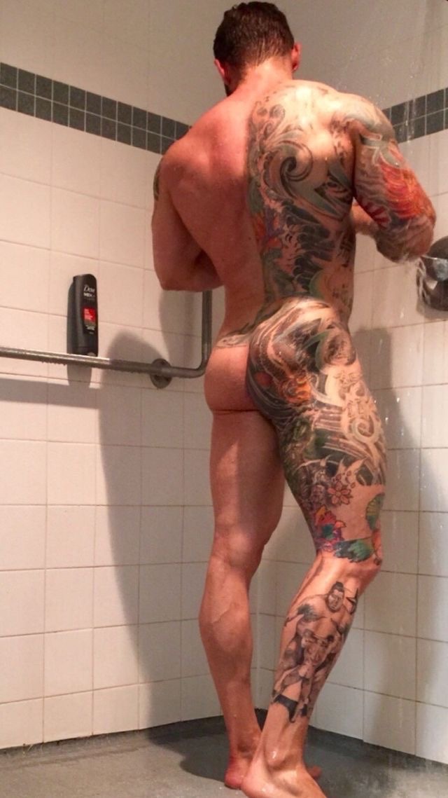bottomkiller:  Peep the lower leg tattoo   Bottomkiller