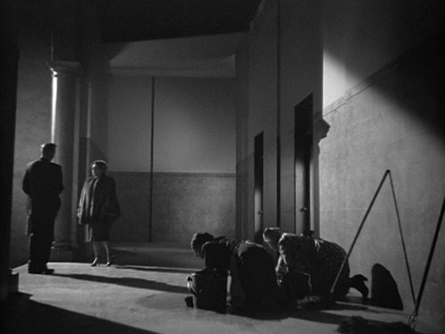 seijun-suzuki:  Mildred PierceDir. Michael Curtiz | DP: Ernest Haller | 1945