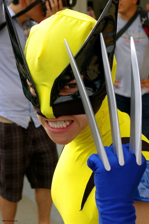 Lookin’ for Bub.
Dragon*Con. Atlanta. 2012. The Atlanta Hilton: Patio Courtyard Exterior.
X-Play by the XtraOrdinary *Jessica*!!