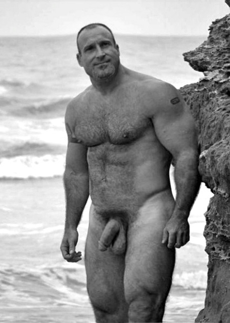 abeautifulindiscretion:  Thick & Beefy 