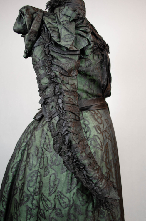 fripperiesandfobs:Day dress ca. 1898From the Irma G. Bowen Historic Clothing Collection at the Unive