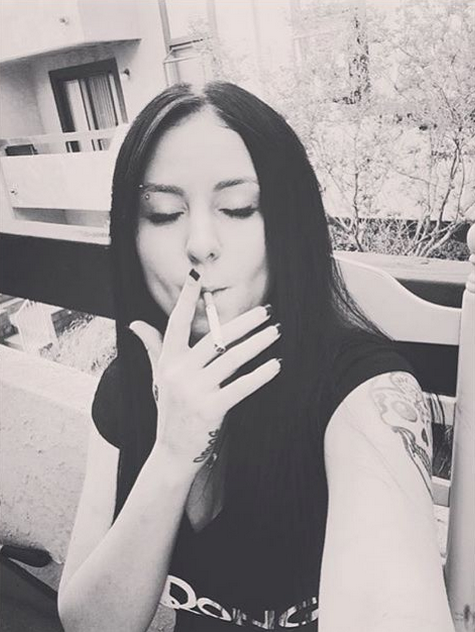 compulsion2smoke:  〜Sext brunettes inhale!!