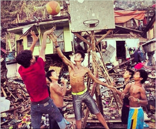 fuckyealebronjames:  One of the best photos taken in a long time! Even through devastation in the Philippines#BasketballNeverStop #StriveForGreatness (kingjames) 