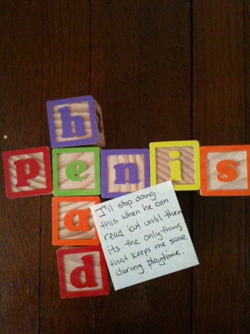 piertotum-locomottor:  little-red-riding-cock:  brispeak:   Post-It Notes from a