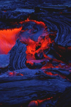 motivationsforlife:  Lava Lake Break by  Tom Kualii