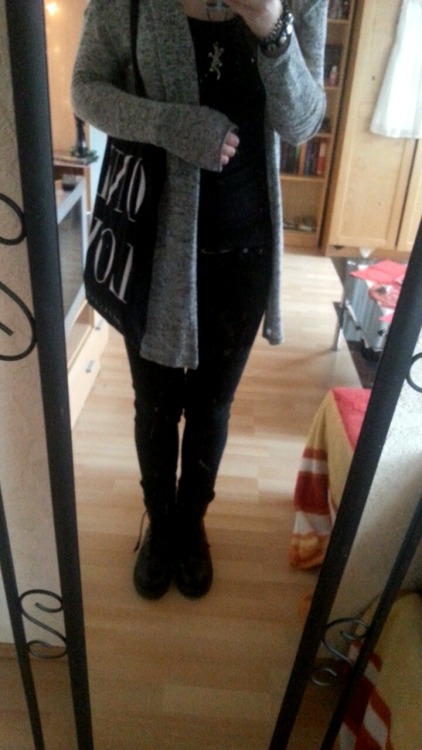 lichthunger:feeling really cute today 🌸