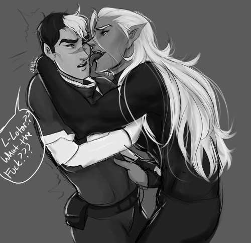 uneballe-unmort:TFW your big alien bf has some weird ways of showing affection.Lotor just wants to m