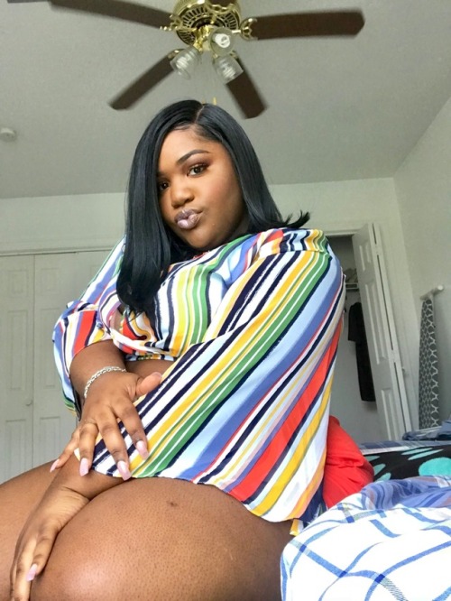 swaywithb:  Nola tingz  love everything about adult photos