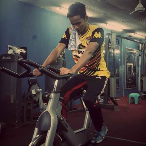 mrjebon69:  krekosyaf:  spyalammaya:  Pemain Bola N9. Junior ni.   nice  I know him. Nice performance. Sangaaaat puas