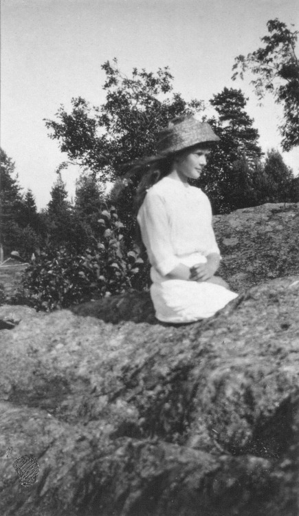 Grand Duchess Tatiana Nikolaevna in the Finnish skerries, 7th June - 25th July 1911. Photo from: Gra