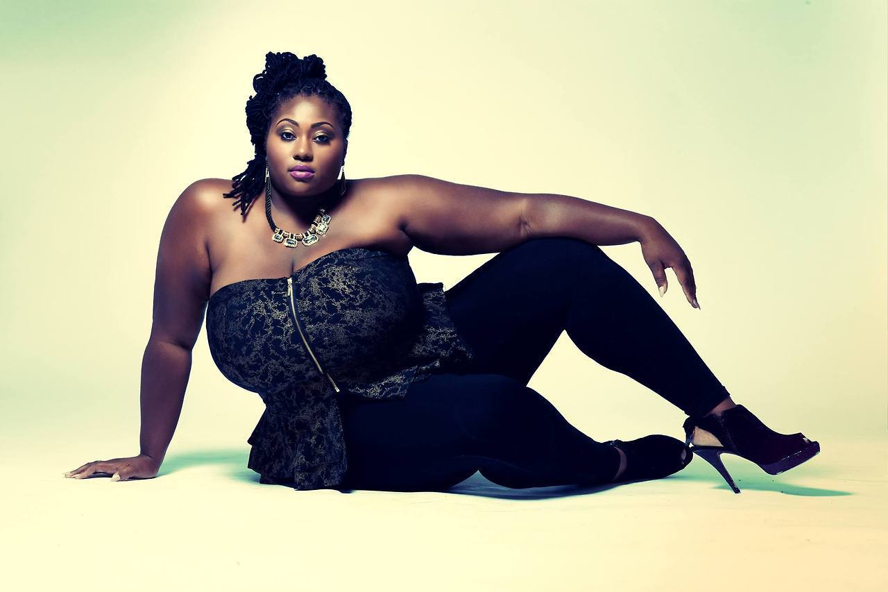 thechocolatarian:  Jezra muhfuckin Matthews.  Goddess.