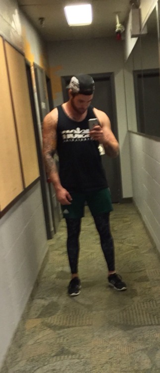 exposedstraightdudes:  Sexy Marc exposed!! He’s so hot :P 