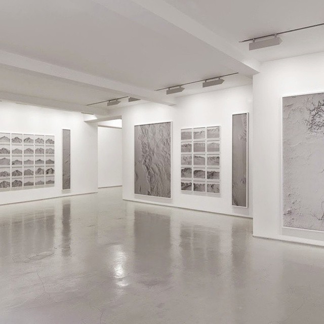 vouguez:art galleries are the most relaxing and beautiful places in the world