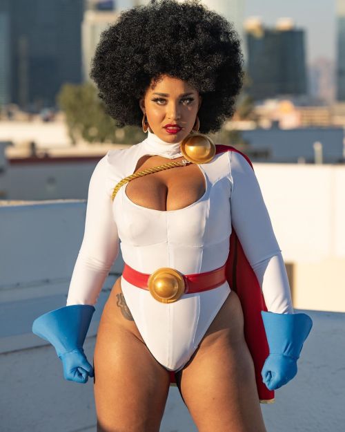 superheroesincolor:Powergirl #Cosplay by Cheyenne Jaz WiseCosplayer  facebook / instagram  / twitter