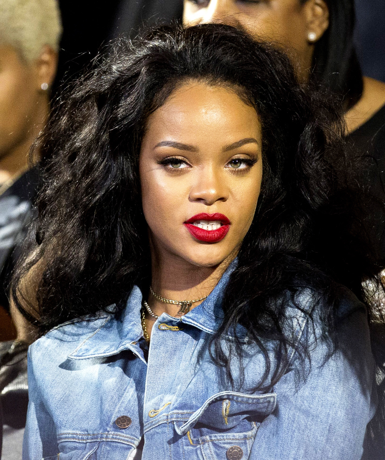 lilgivenchyprincess:  @rihanna Leak your skincare routine 